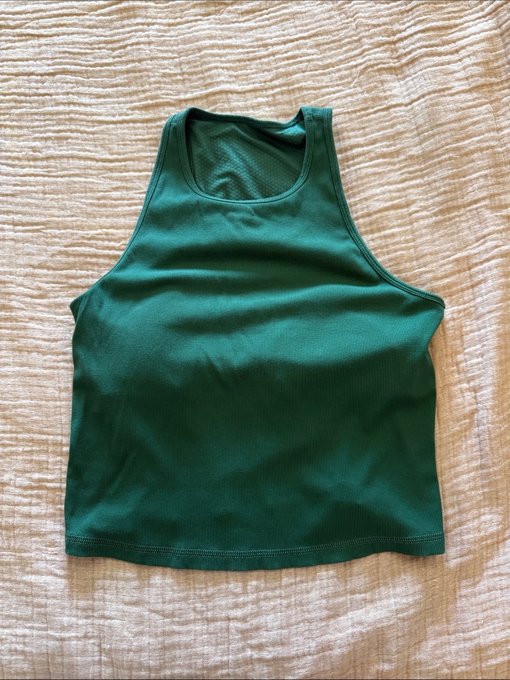 VUORI Women’s Emerald Green Racerback Tank Top BUILT IN BRA